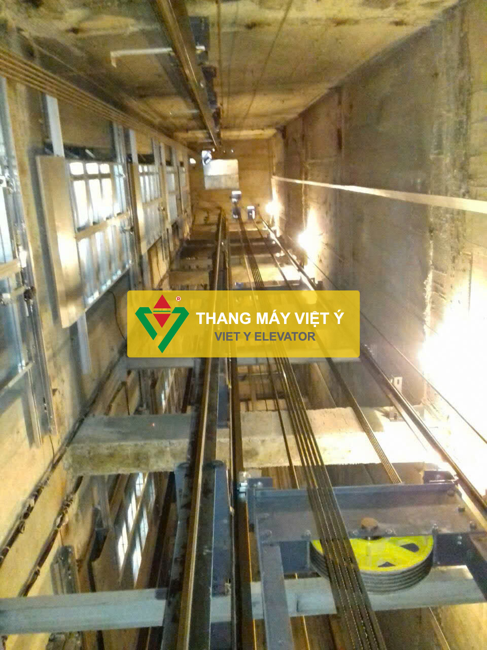 Thang máy Việt Ý - Thang máy tải hàng