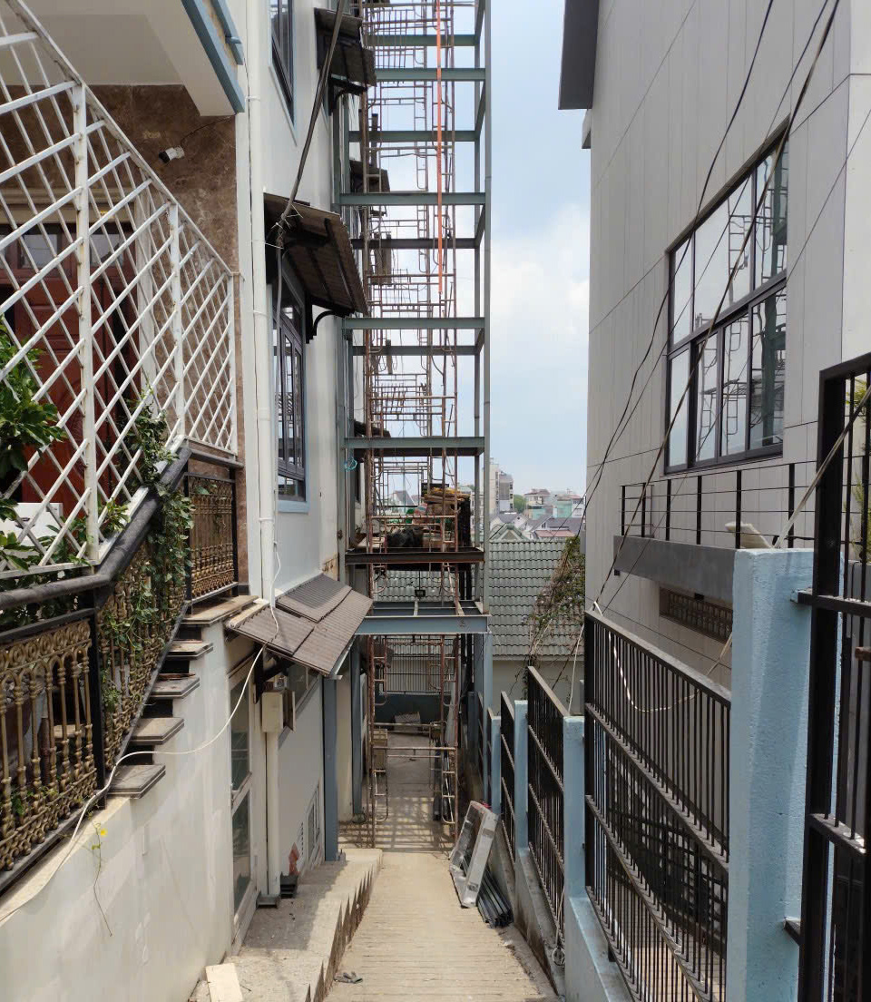 Thang Máy Việt Ý - Thang thoát hiểm Đà Lạt